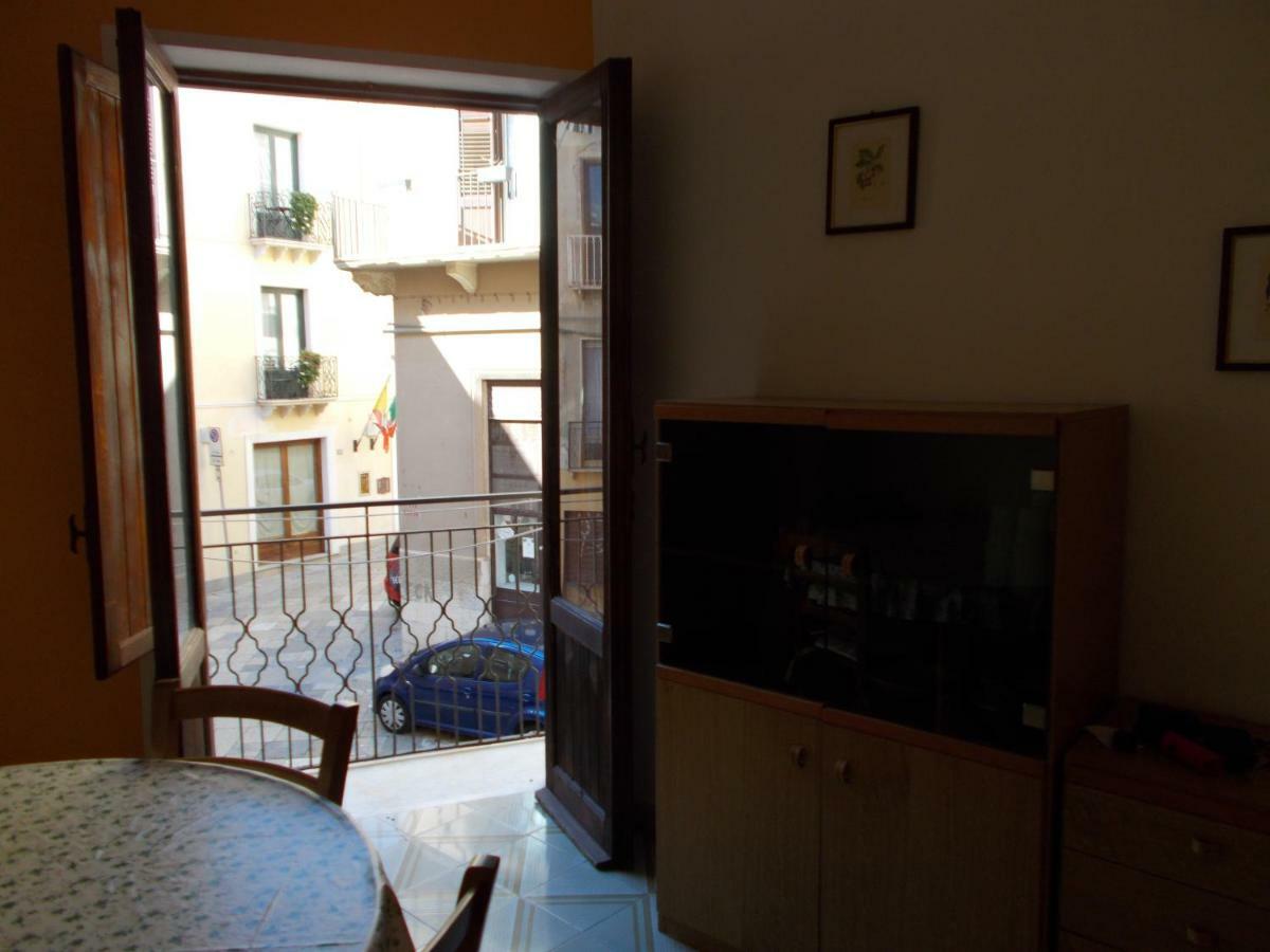 Zia Silvana Apartment ตราปานี ภายนอก รูปภาพ